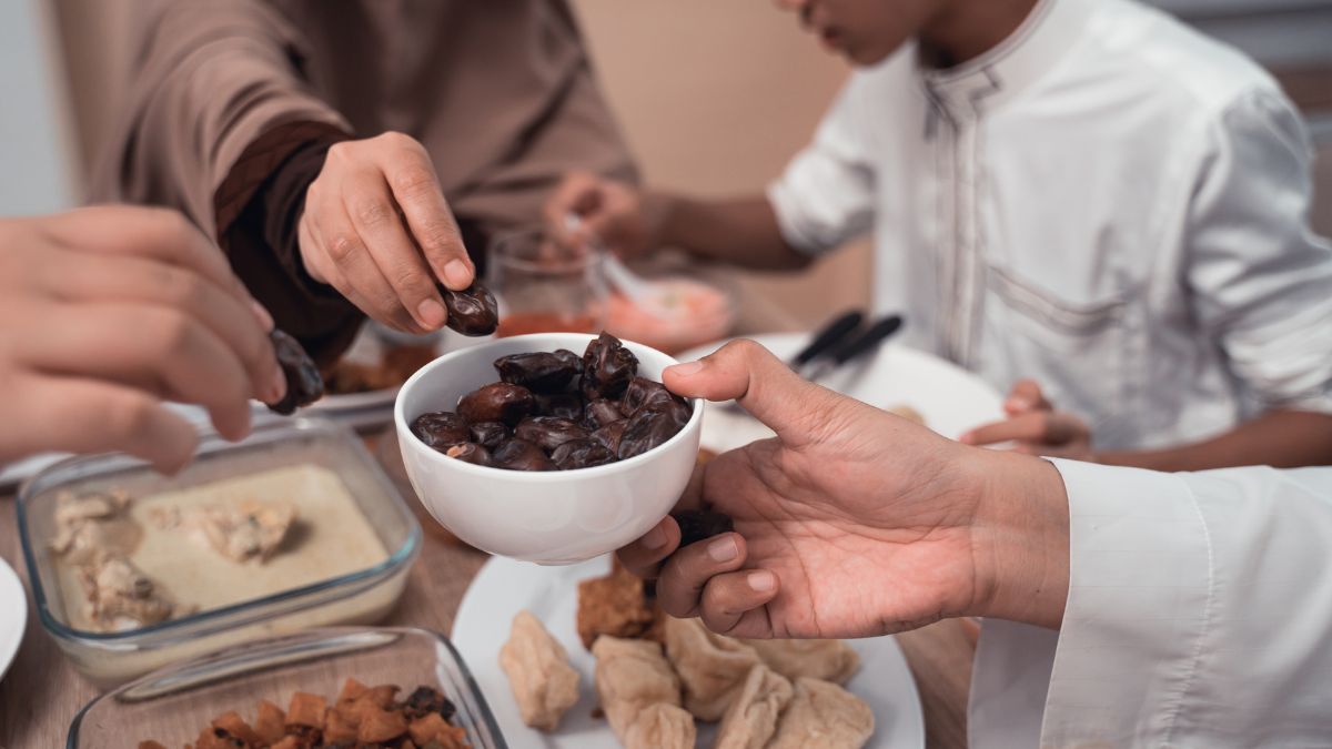 Breakfast fast with dates or kurma.