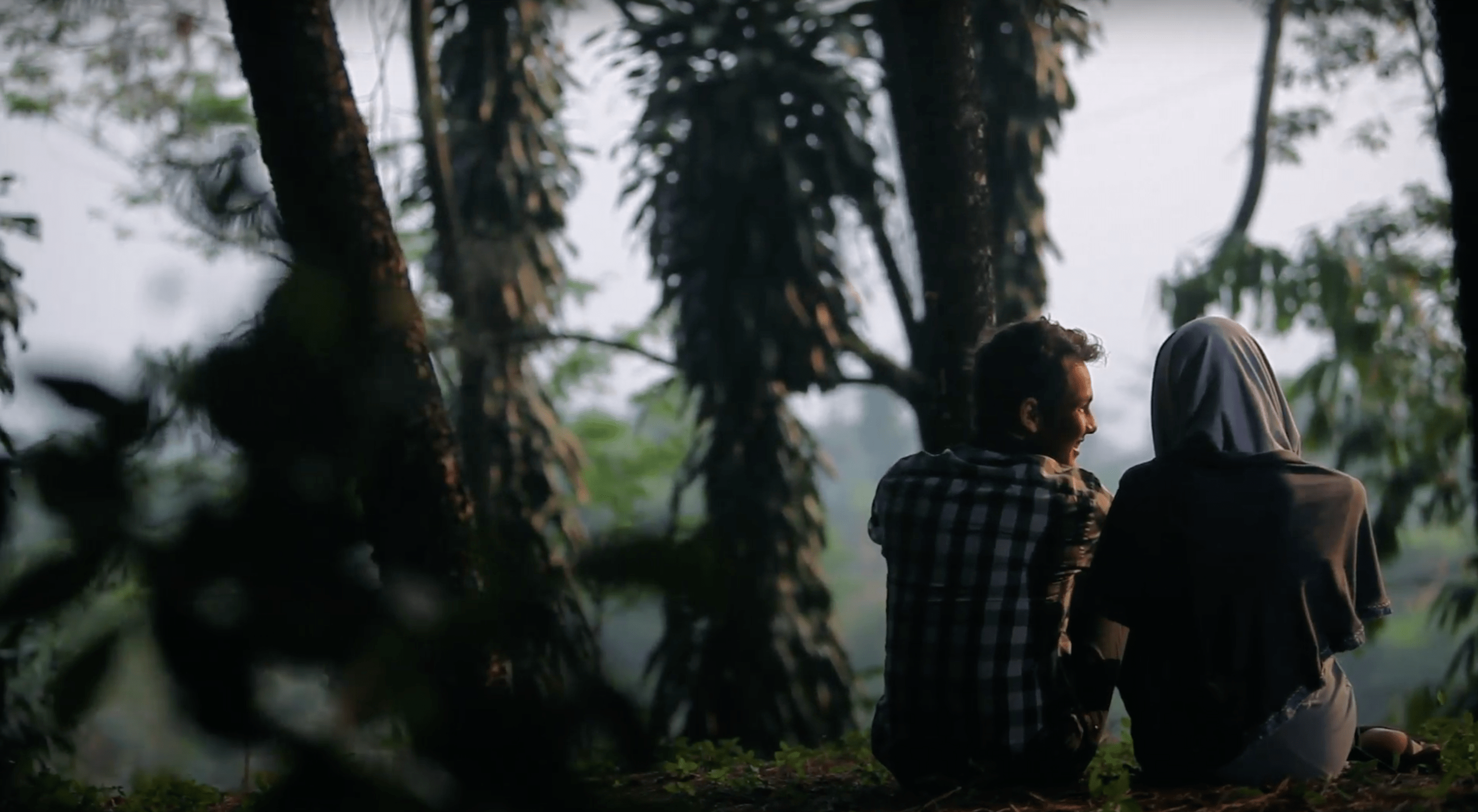 Still from the movie Honor behind the veil 