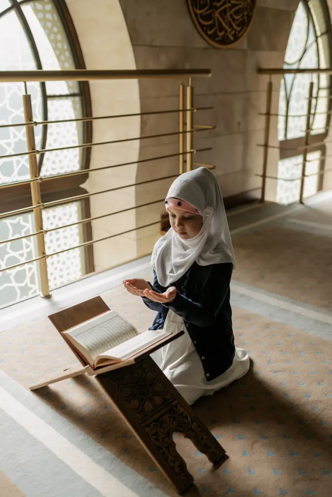 A righteous child is the most beautiful gift for parents.