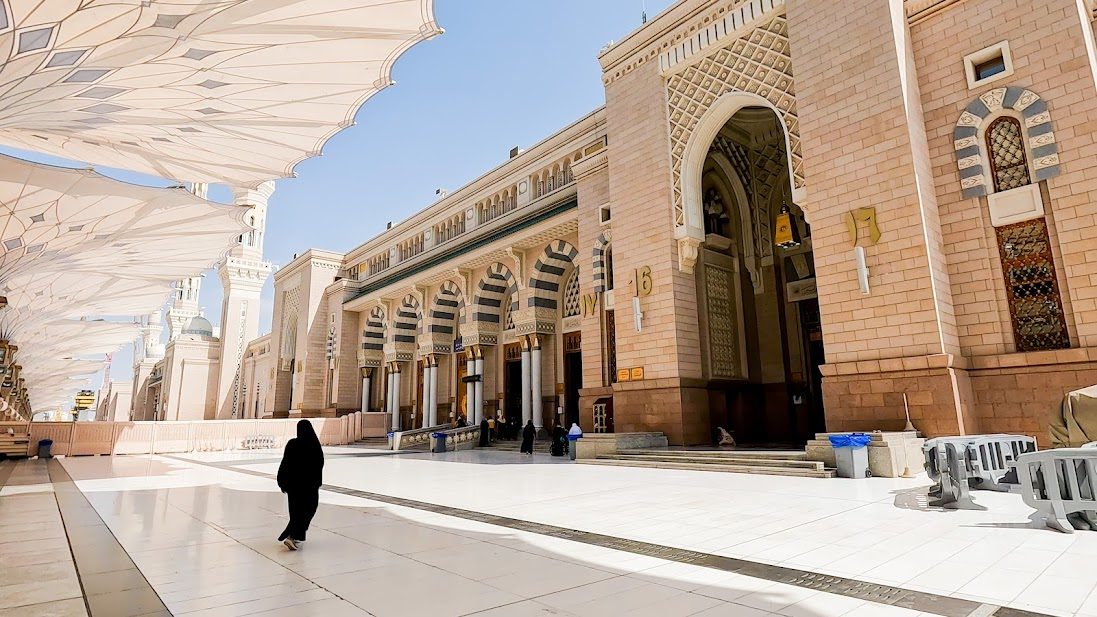 The exterior of Masjid Al Nabawi in Madinah